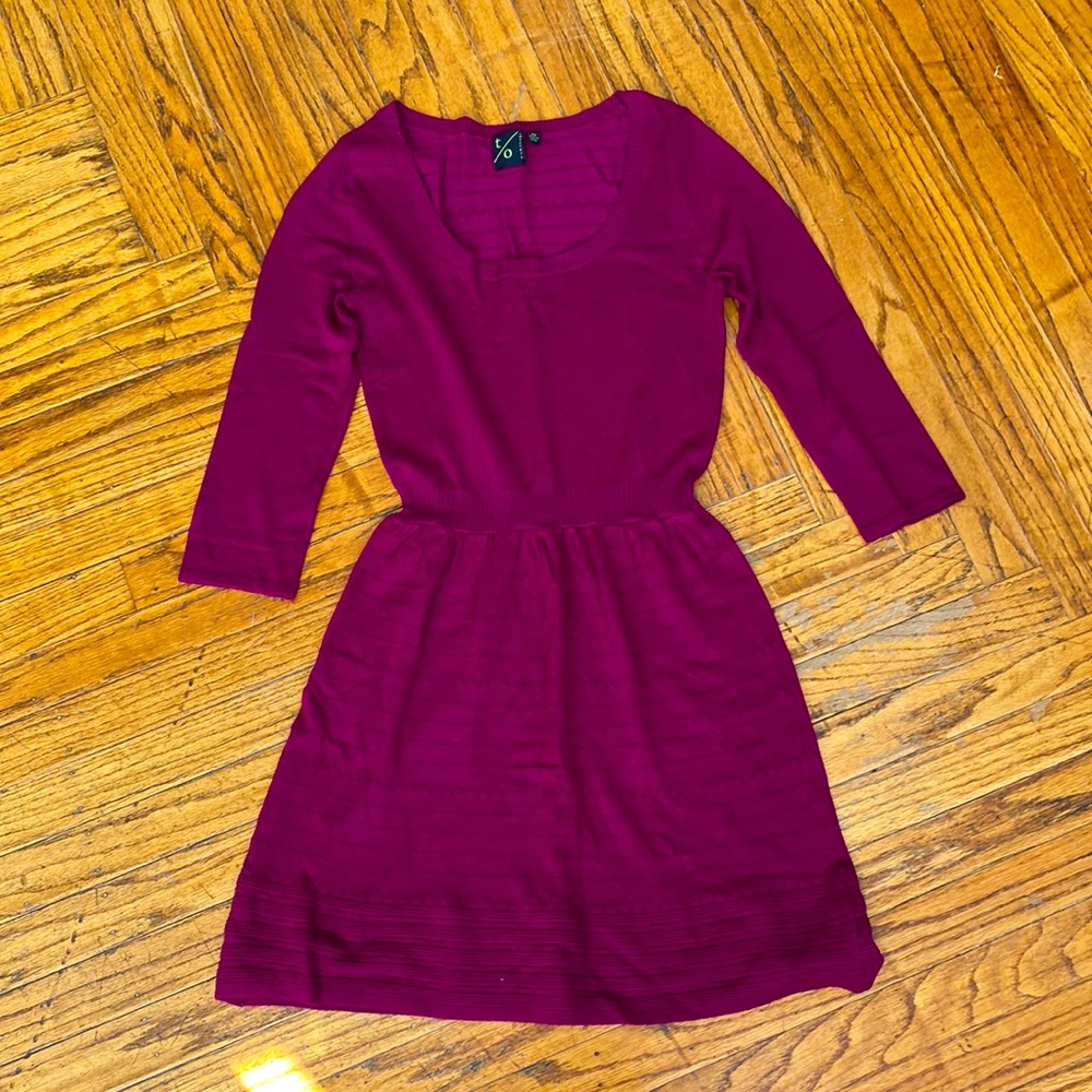 Gorgeous berry colored lightweight knit sweater dress size M